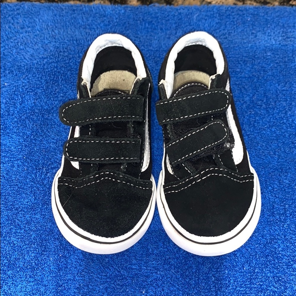 Vans for toddler 🖤
